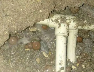阿克塞卫生间测漏